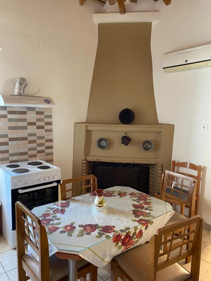 הוילה מונמבאסיה Barbajonn'S Stone House מראה חיצוני תמונה